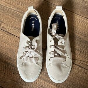 Women’s sperry sneaker. Size 8